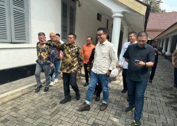 Gubernur Banten Ajak Pengurus FPRMI Berkeliling Gedung Negara